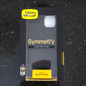 New Otter box case for iPhone 11 Pro Max